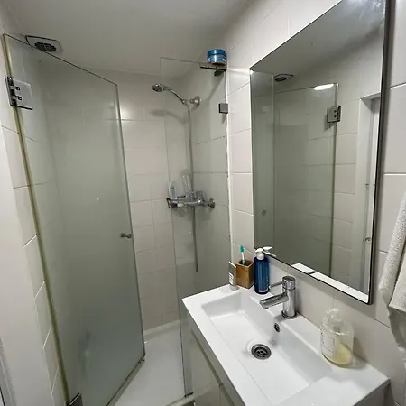 Real Quarto em Acomodações Particulares Lisboa